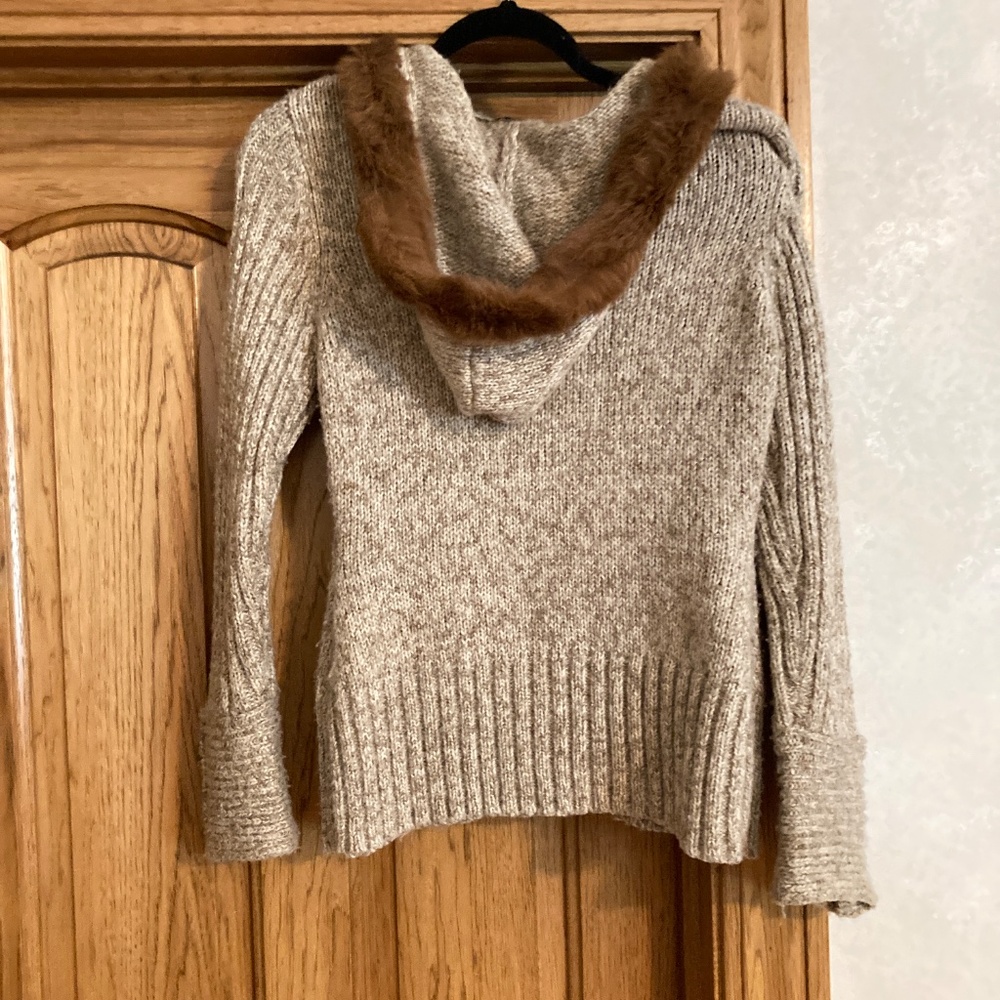 Sweater - Picture 3 of 3